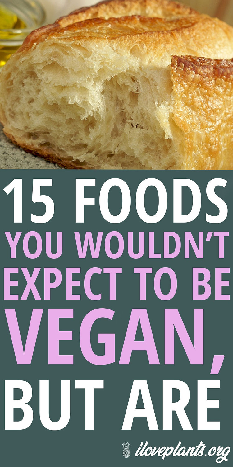 Find out EXACTLY what vegan junk food or healthy snacks I reach for. Vegans have options too with these accidentally vegan foods. #vegan #plantbaseddiet