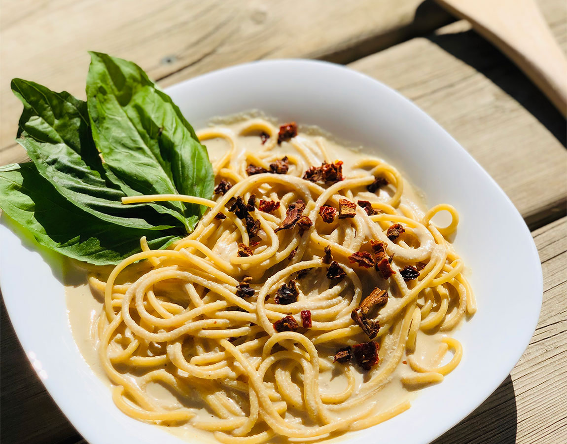Super Creamy Vegan Garlic Pasta Alfredo i love plants